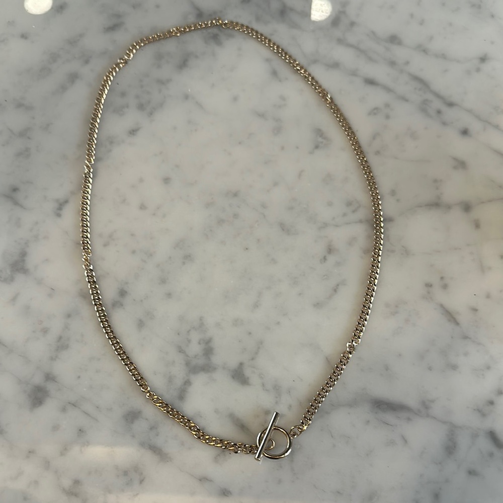 Elegant Gold Chain Necklace